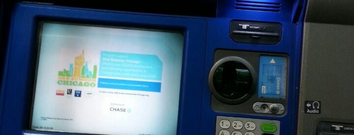 Chase Bank is one of Larryさんのお気に入りスポット.