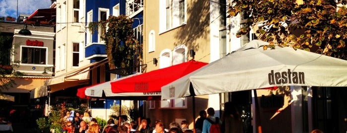 Destan Cafe is one of Orte, die Ömer Can gefallen.