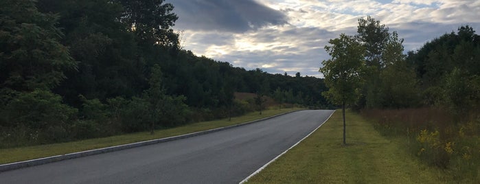 Holliston Rail Trail is one of Jim : понравившиеся места.