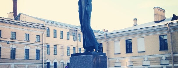 Памятник А. А. Ахматовой is one of В обход Невского - небанальные места в Петербурге.