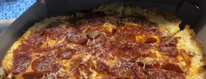 Chunk - Pan pizza is one of Locais salvos de Irwin.