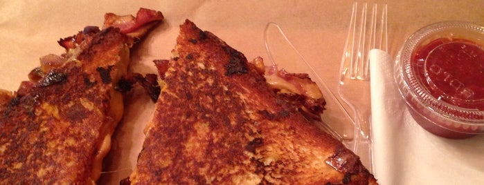 The Grilled Cheese Factory is one of Posti che sono piaciuti a Marc.