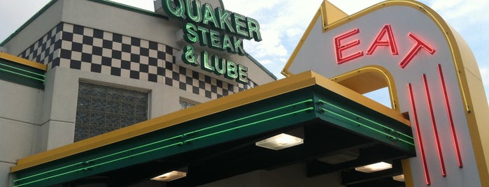 Quaker Steak & Lube is one of Lugares favoritos de Michelle.