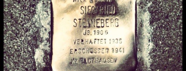 Stolperstein Siegfried Steineberg is one of Stolpersteine 1933 - 1945.