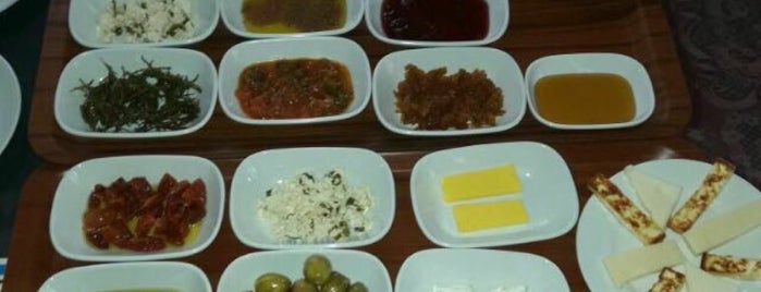 Sürmene Kahvaltı Evi is one of Favoriler.