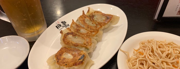 祥龍餃子房 is one of Chinese food.