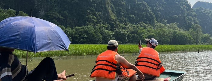 Sông Ngô Đồng is one of VjetŇam.