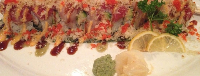 Toki Japanese Steakhouse & Sushi is one of Locais salvos de Layla.