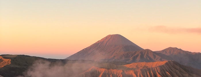 Gunung Bromo is one of World Traveling via Instagram.