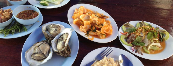 Lung Sawai is one of All-time favorites in Thailand.