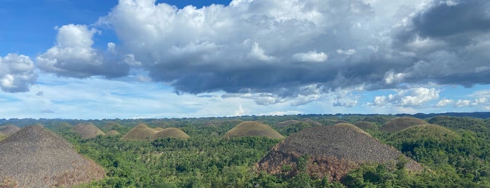 The Chocolate Hills is one of Panglao-vers.