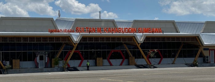 Bandar Udara Sultan Muhammad Kaharuddin Sumbawa (SWQ) is one of Airports in South East Asia.