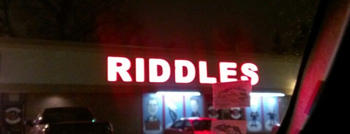 Riddles Comedy Club is one of Locais salvos de Dan.