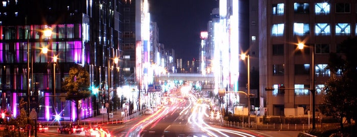 梅田新歩道橋 is one of Sanpo in Osaka.