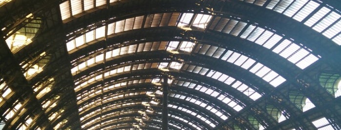 Gare de Milan-Centrale is one of A Weekend In Milan.