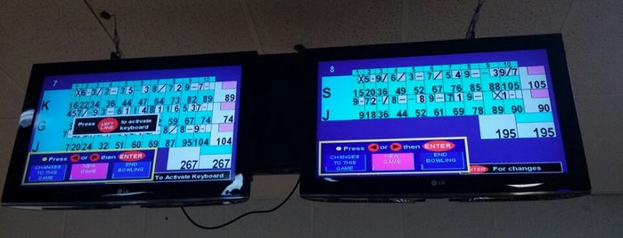Brunswick Bowling is one of Chesterさんのお気に入りスポット.