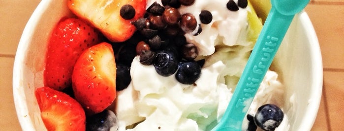 Tutti Frutti Frozen Yogurt is one of Posti che sono piaciuti a Elena.