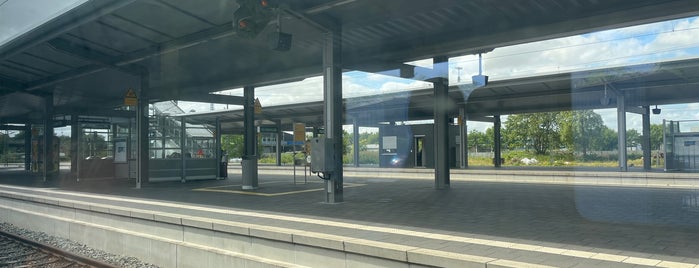 Emden Hauptbahnhof is one of Bahnhöfe die ich besucht habe..
