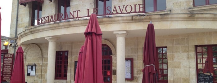 Le Savoie is one of Locais curtidos por Michael.