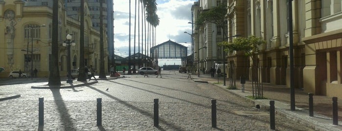 Praça da Alfândega is one of Mistura Fina.