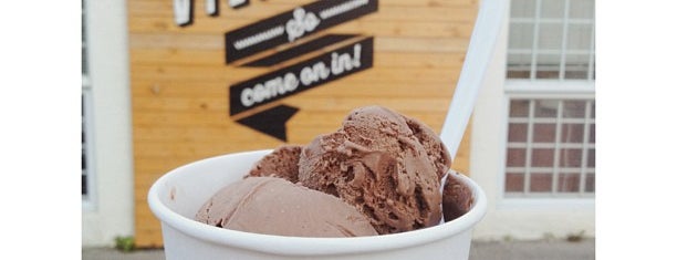 Village Ice Cream is one of Lugares favoritos de Natz.