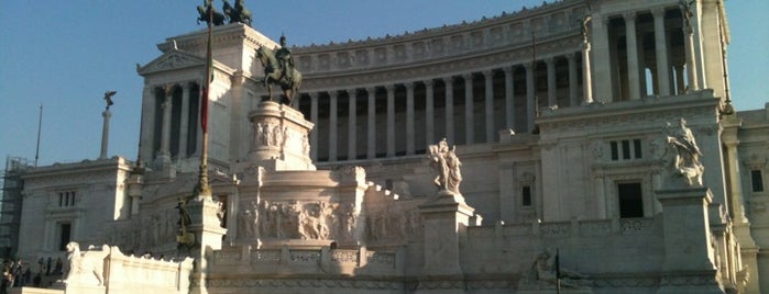 Plaza Venezia is one of Top 100 Check-In Venues Italia.