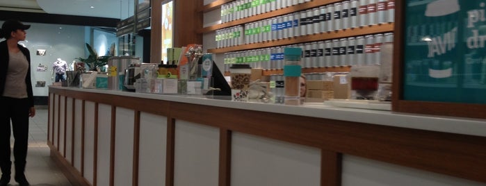 DAVIDsTEA is one of Nadiaさんのお気に入りスポット.