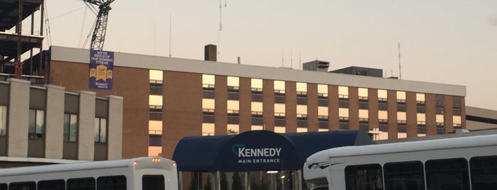 Kennedy Health System Hospital is one of Tim'in Beğendiği Mekanlar.