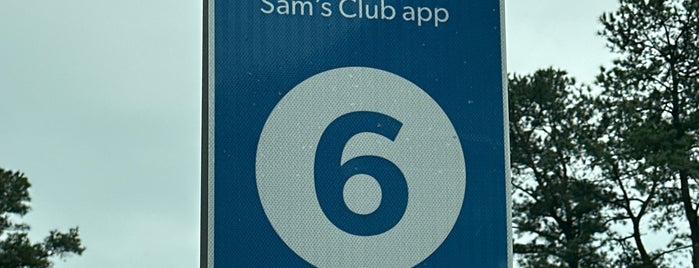 Sam's Club is one of Lugares favoritos de Scott.