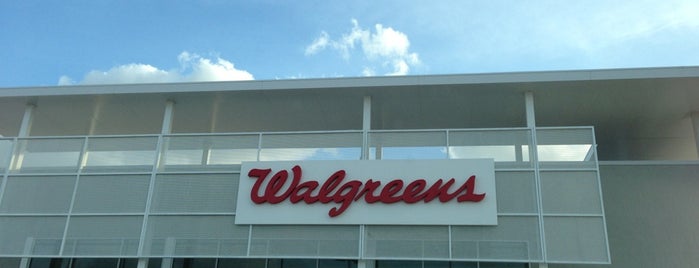 Walgreens is one of Ernesto'nun Beğendiği Mekanlar.