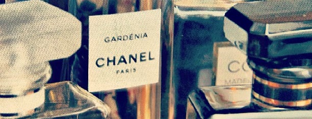 CHANEL is one of Anastasia 🌸さんのお気に入りスポット.