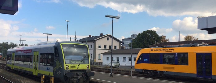 Bahnhof Marktredwitz is one of สถานที่ที่ Louise ถูกใจ.