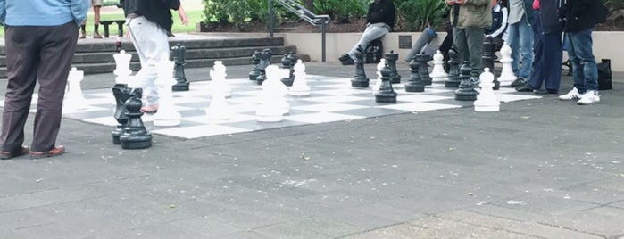 Hyde Park Chess Set is one of Around The World: SW Pacific.