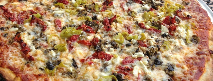 Greenville Avenue Pizza Company is one of Locais curtidos por Jenna.