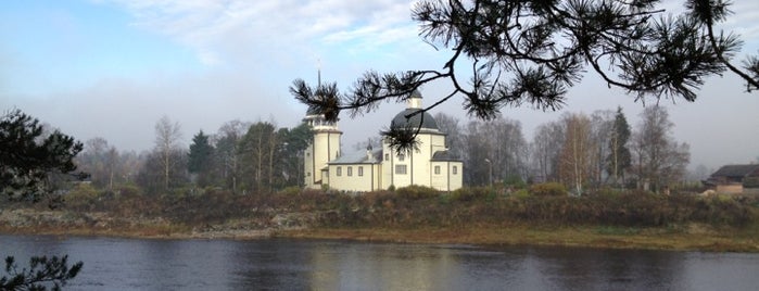Церковь Воскресения Христова is one of Объекты культа Ленинградской области.