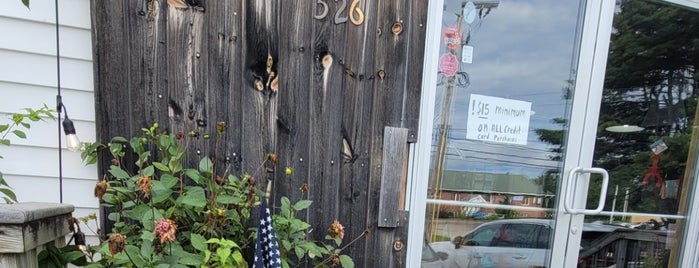 Round Top Ice Cream is one of A week in Harpswell.