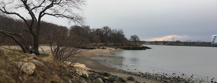 Dead Horse Beach is one of Salem.