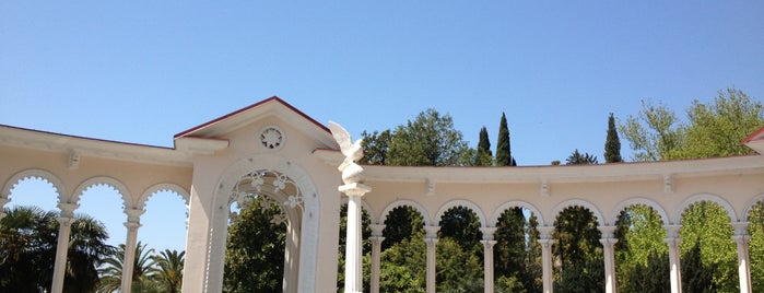 Колоннада is one of Интересная Абхазия.