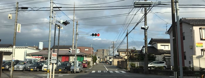 交差点 石川県野々市市
