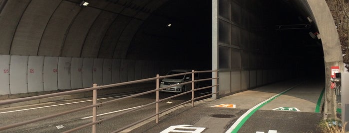 卯辰トンネル is one of 交差点.