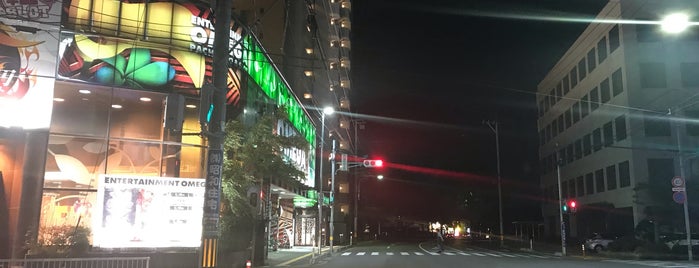 西泉三丁目交差点 is one of 昭和通り(石川県道146号金沢停車場南線).