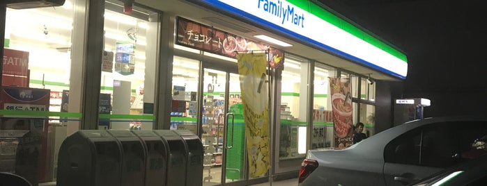 FamilyMart is one of (◕‿‿◕) <わけが分からないよ その6[謎ベニュー].