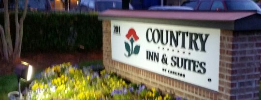 Country Inn & Suites by Radisson, Raleigh-Durham Airport, NC is one of Orte, die Michael gefallen.