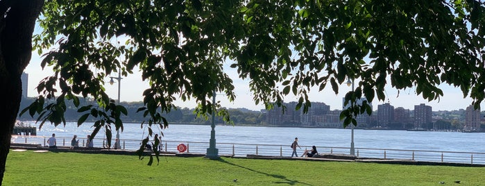 Chelsea Piers Great Lawn is one of NYC to-do list.