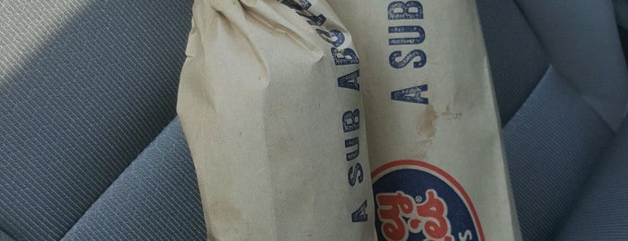 Jersey Mike's Subs is one of Lugares favoritos de Rudimus.
