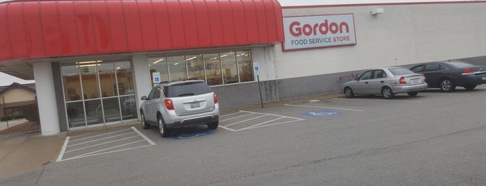 Gordon Food Service Store is one of Orte, die Debbie gefallen.