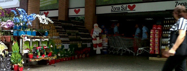 Supermercado Zona Sul is one of Locais salvos de Angel.