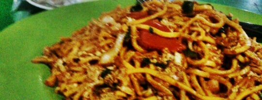 Mie Aceh Baru is one of Medan Culinary.