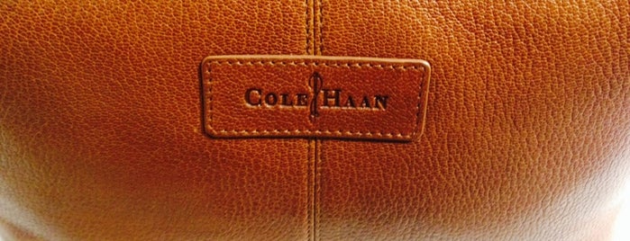 Cole Haan Outlet is one of Orte, die William gefallen.