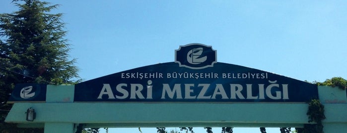 Asrî Mezarlık is one of Tempat yang Disukai Ismail.